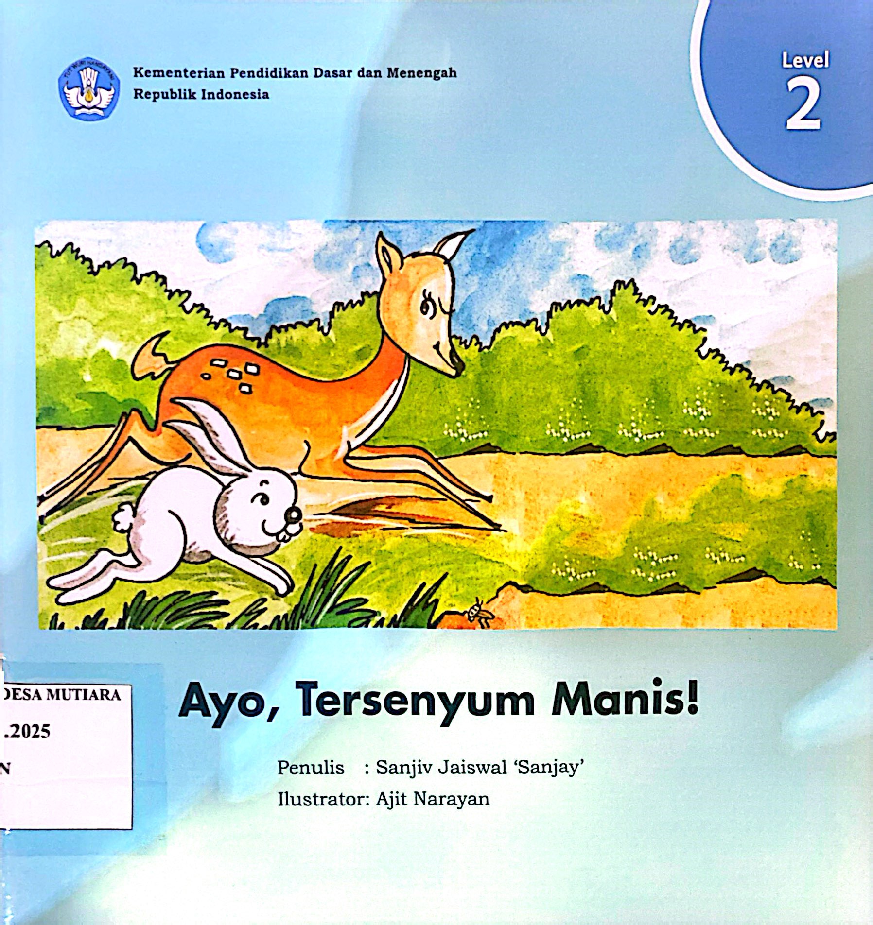 Ayo , tersenyum manis 